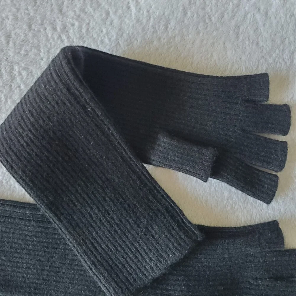NEW Autumn Cashmere 100% Cashmere Ribbed Long Fingerless Gloves Arm Warmers BLK